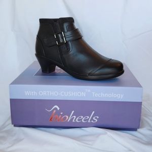 Orthofeet Women's Emma Boots